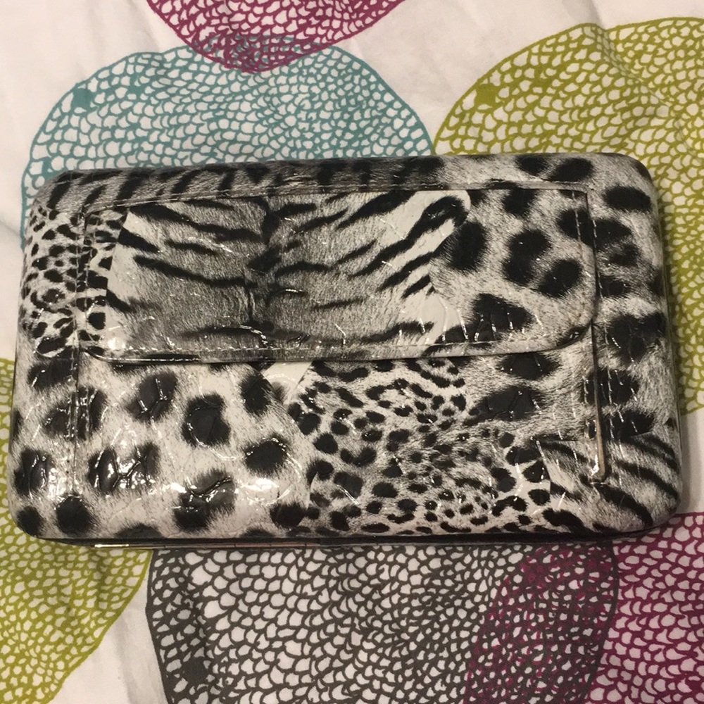 Buckle Wallet! - Picture 2 of 4